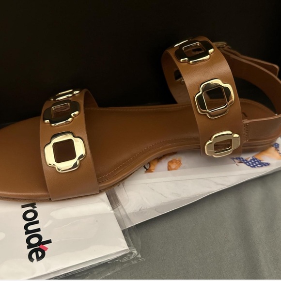 Larroude Milan Flat Sandals, size 8 Brand New - Picture 2 of 3